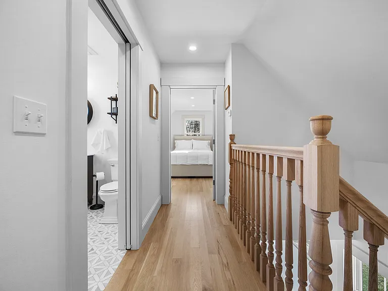 15 Willow St — Photo 18