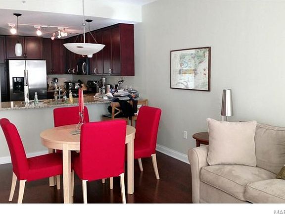 3rd image of 4909 Laclede Ave APT 1602