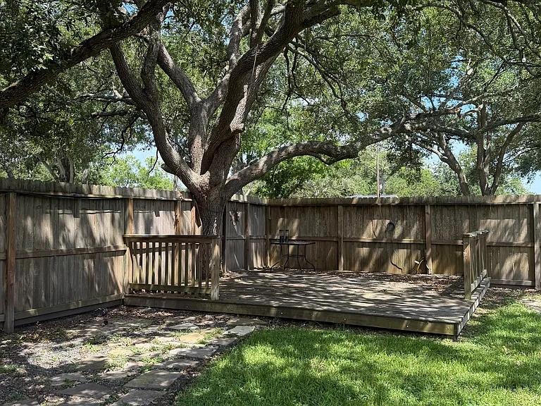 709 S Kansas Ave — Photo 21