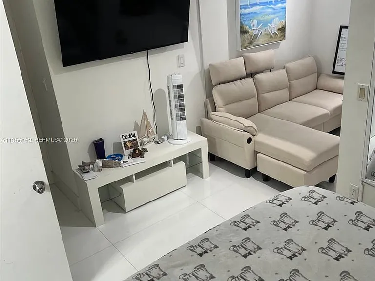 246 Poinciana Dr #504 — Photo 7