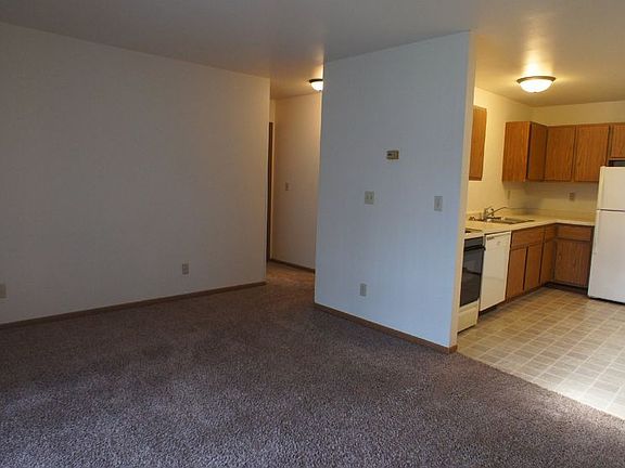 5th image of 600 Johns Dr #2