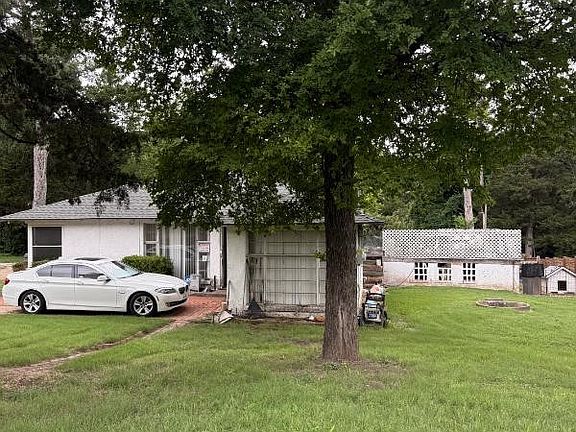 2nd image of 1531 E Lakeview Dr