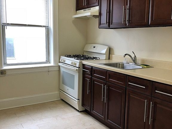 4th image of 47-47 44th St #3