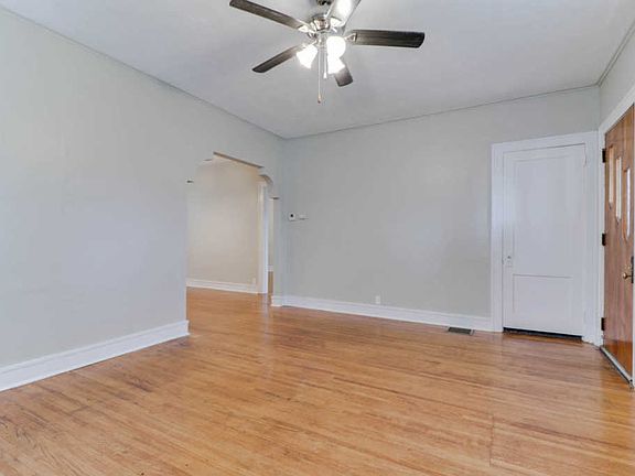 3rd image of 1316 N Linden St