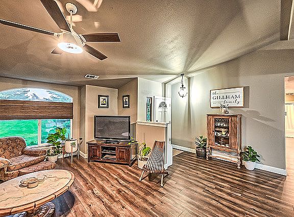 2nd image of 17050 Marianas Way