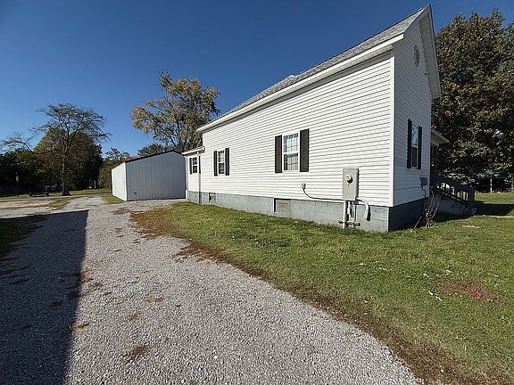 4th image of 1415 S Ledford St