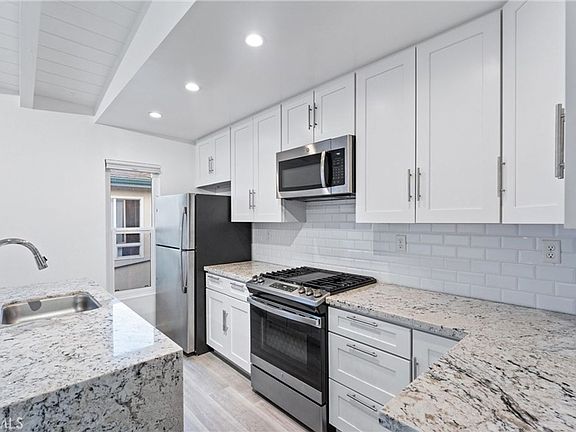 2nd image of 217 10th St APT 4