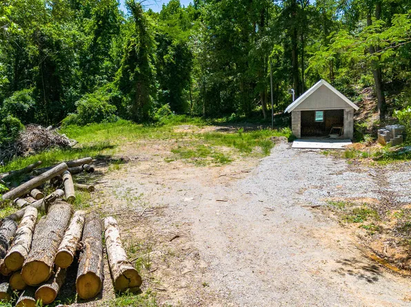 741 Bazel Rd, Harriman, TN 37748