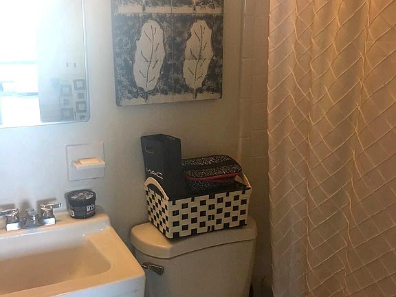 5th image of 210 Locust St #26FW
