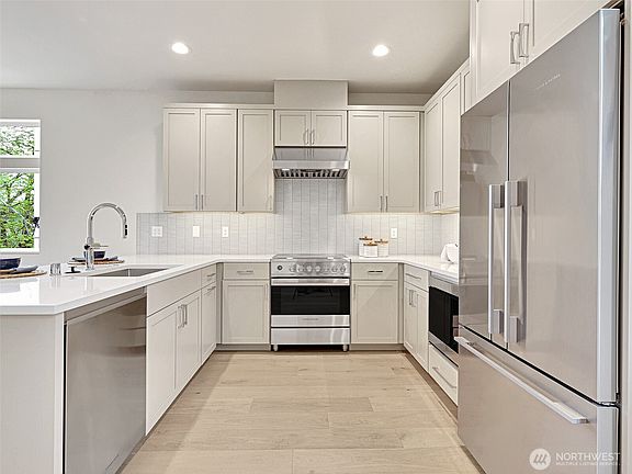 4th image of 1416 A N 47th Street