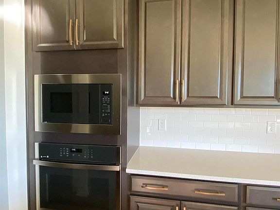 4th image of 4500 Valley Crest Ln