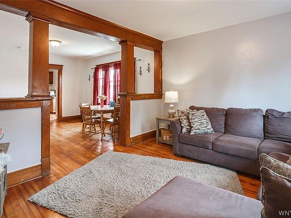 3rd image of 59 Franklin St