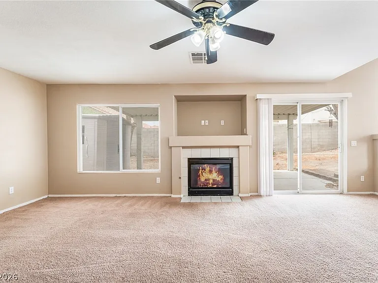 8725 Autumn Valley Ave — Photo 14