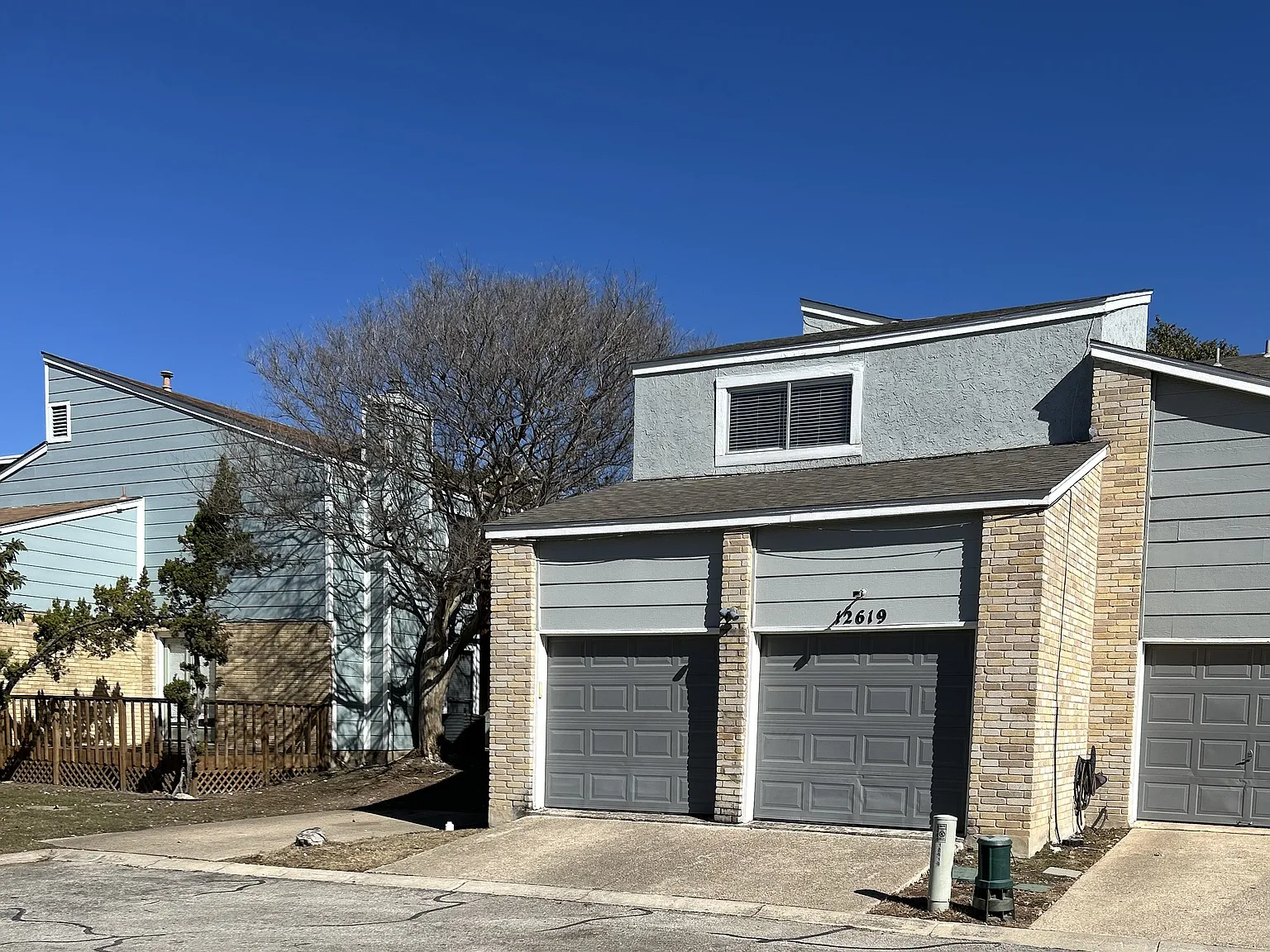 2 bed, 2.5 bath, 1843 sqft, $1,900 — Photo 1