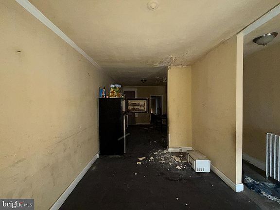 4th image of 1518 N Gilmor St