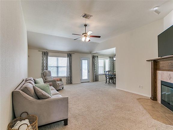 5th image of 213 Tecumseh Meadows Dr