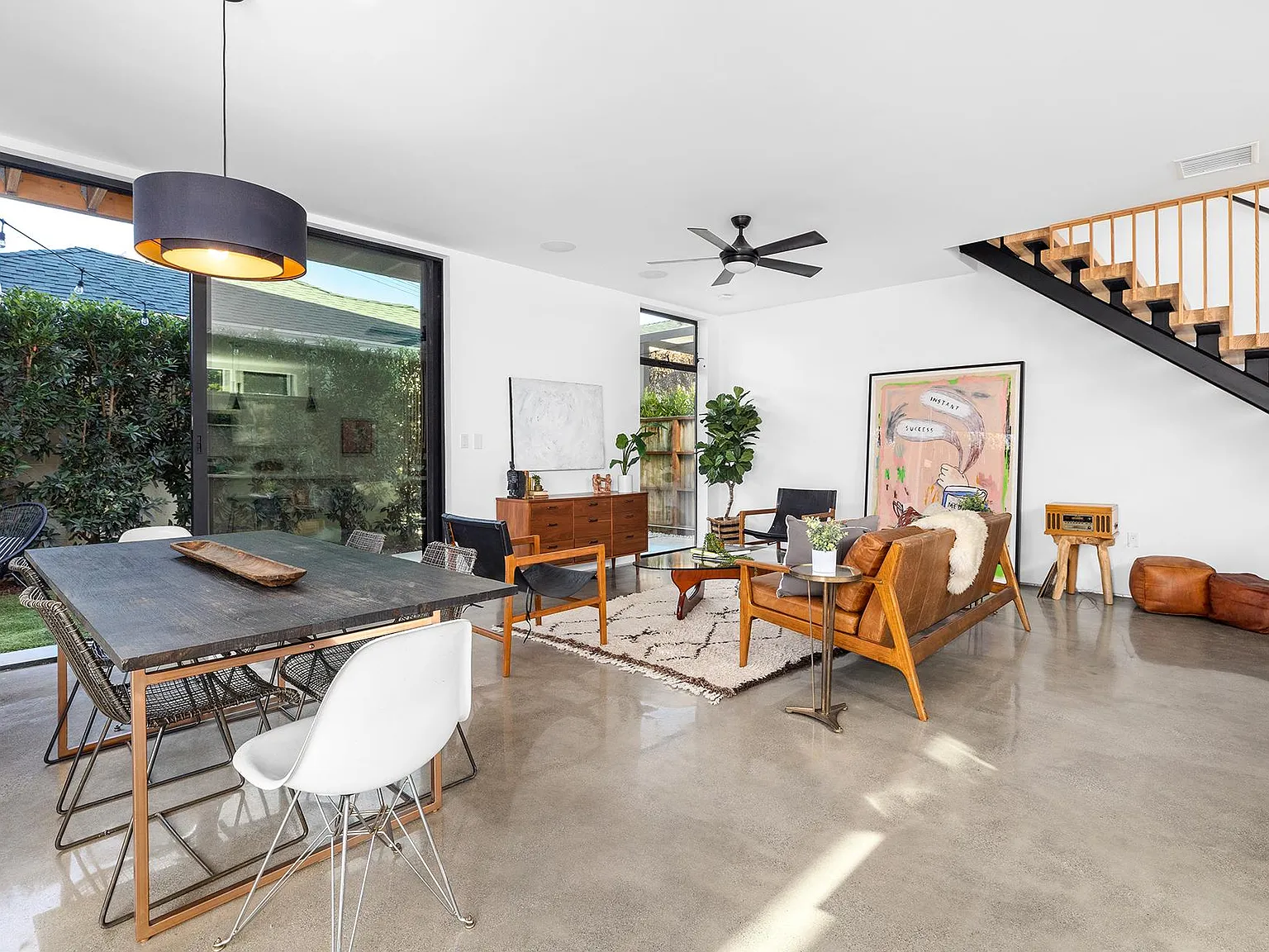 2 bed, 2.5 bath, 1200 sqft, $5,750 — Photo 2