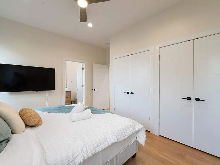2110 W Washington Blvd #2 — Photo 11