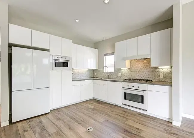 3612 Denver St — Photo 3