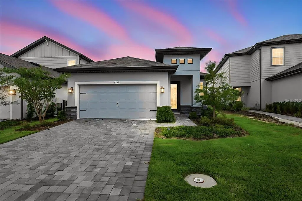 3 bed, 2.0 bath, 1553 sqft, $2,600 — Photo 1