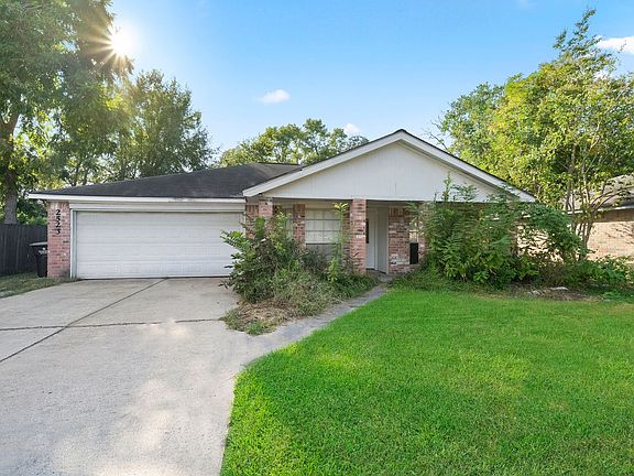 2nd image of 2523 Village Way Dr