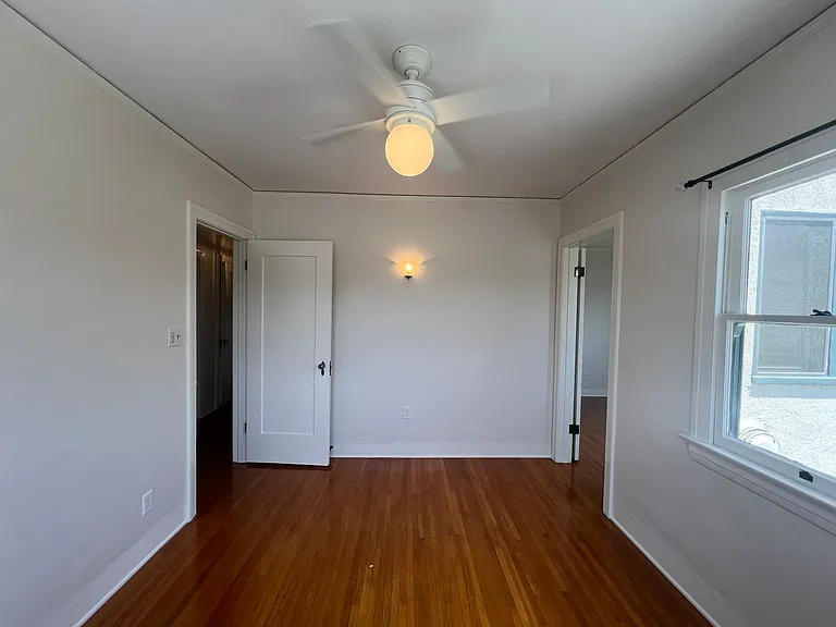 4966 Townsend Ave — Photo 25