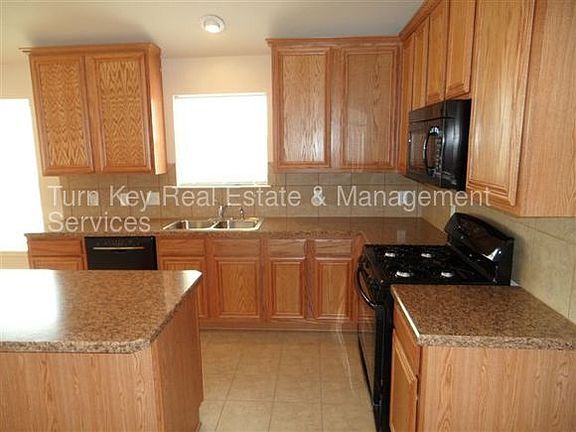 3rd image of 9024 Dry Creek Dr