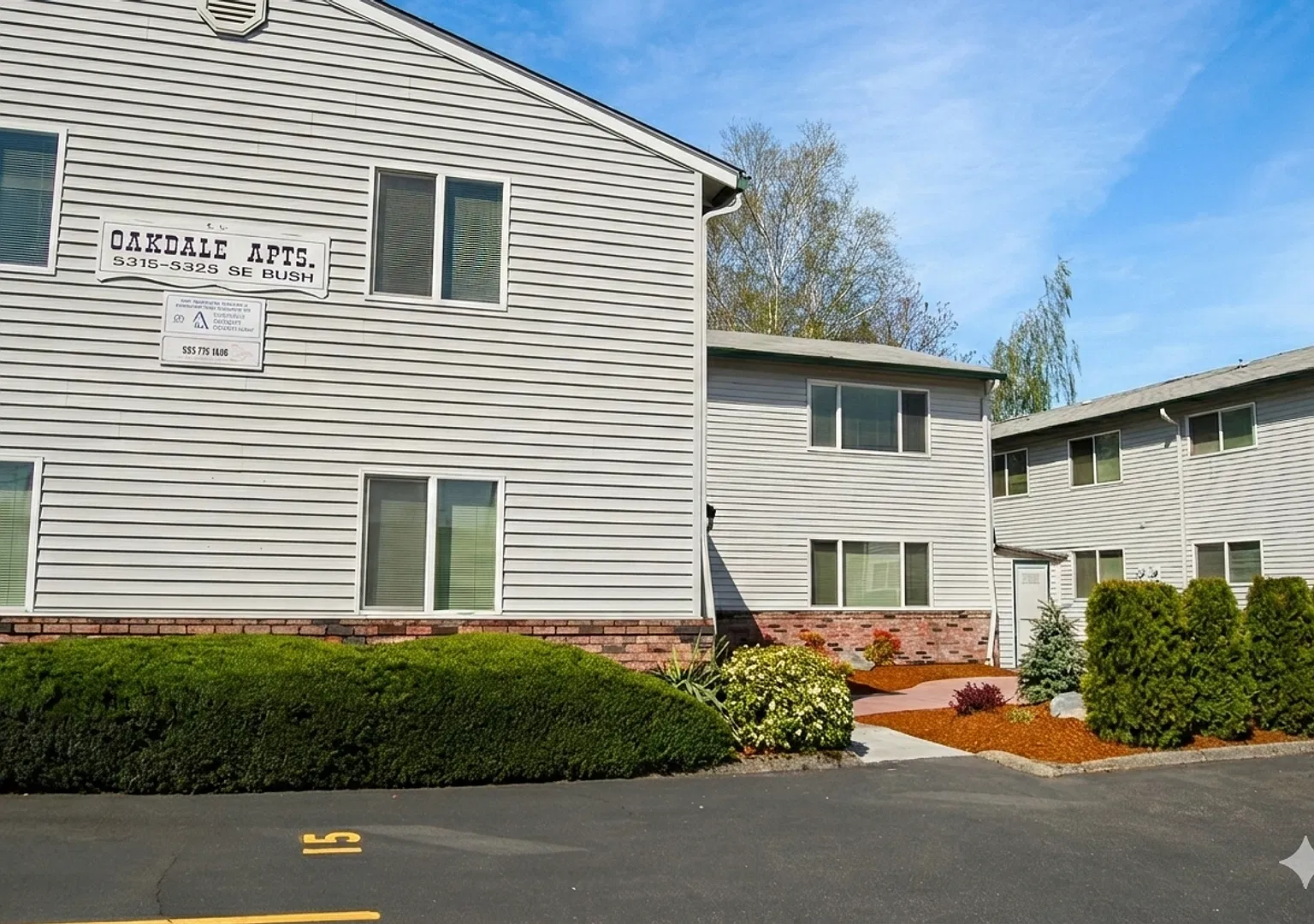 Oakdale Apts — Photo 1