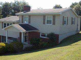 215 Fourth Street, Burkesville, KY 42717