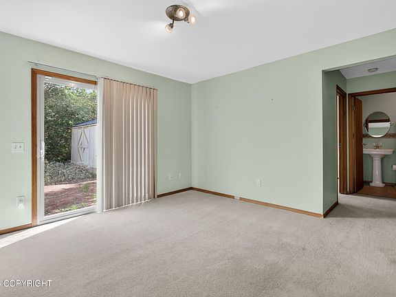 4th image of 8450 Brookridge Dr