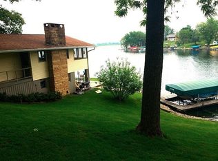 1049 Lakeshore Dr, Brooklyn, IA