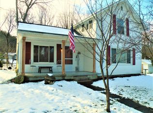 13964 Oberley Dr SE, Lowell, MI 49331