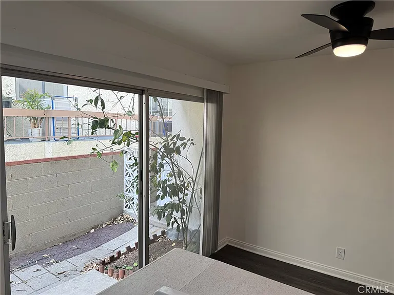 1164 Irving Ave #A — Photo 31