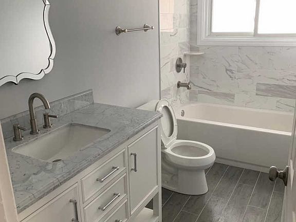 3rd image of 39 Midfield Ln
