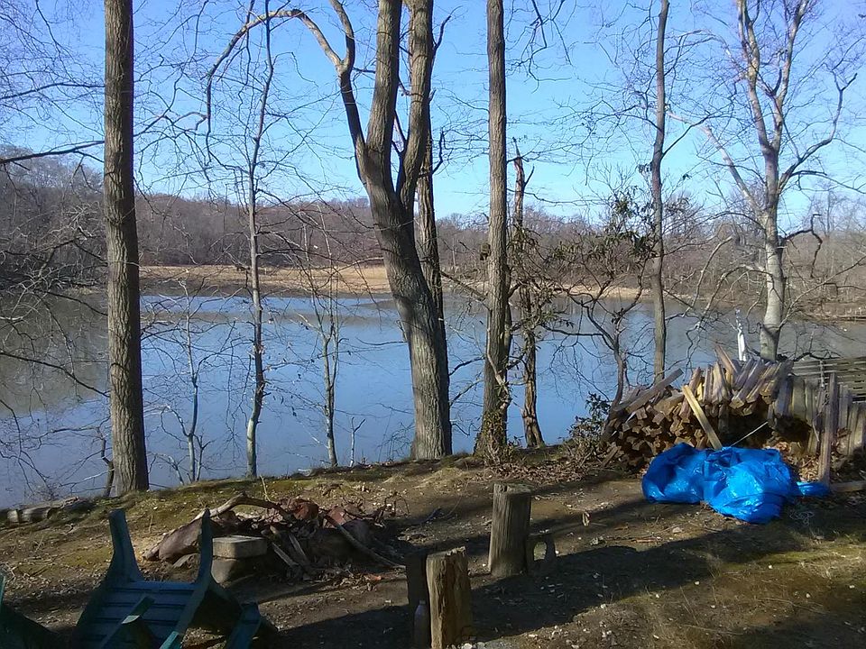 2nd image of 153 Mohawk Ln
