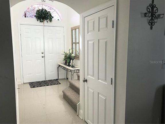 4th image of 185 Harwood Cir