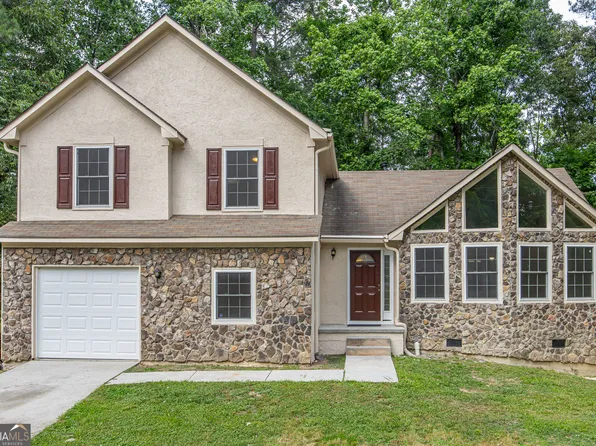 1902 Woods Ct, Riverdale, GA 30296