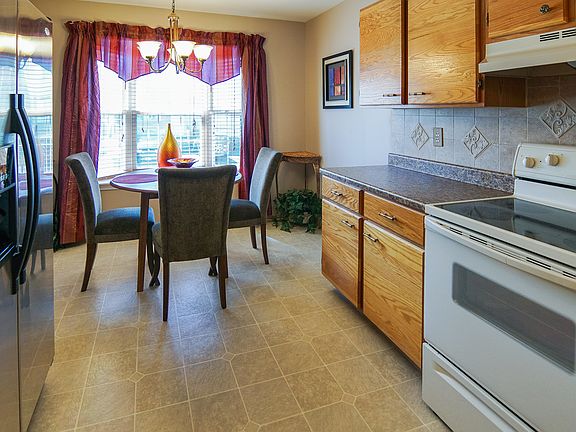 5th image of 846 Sabina Cir