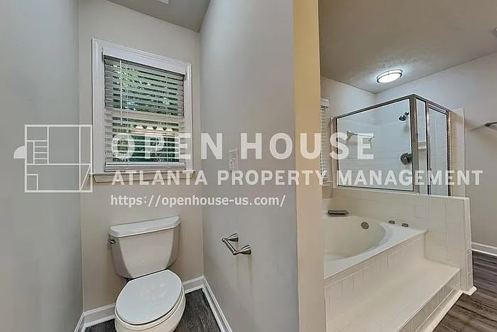 3960 Windy Shore Dr — Photo 12