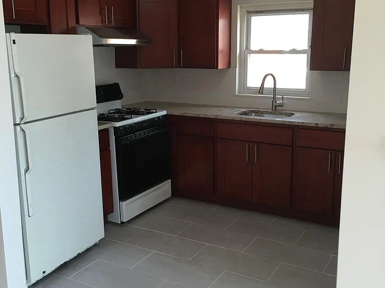 14019 Quince Ave #2 — Photo 6