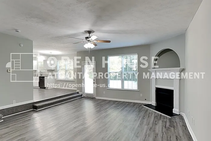 4 bed, 2.5 bath, 2471 sqft, $2,410 — Photo 4