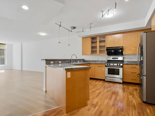 1188 106th Ave NE #324, Bellevue, WA 98004