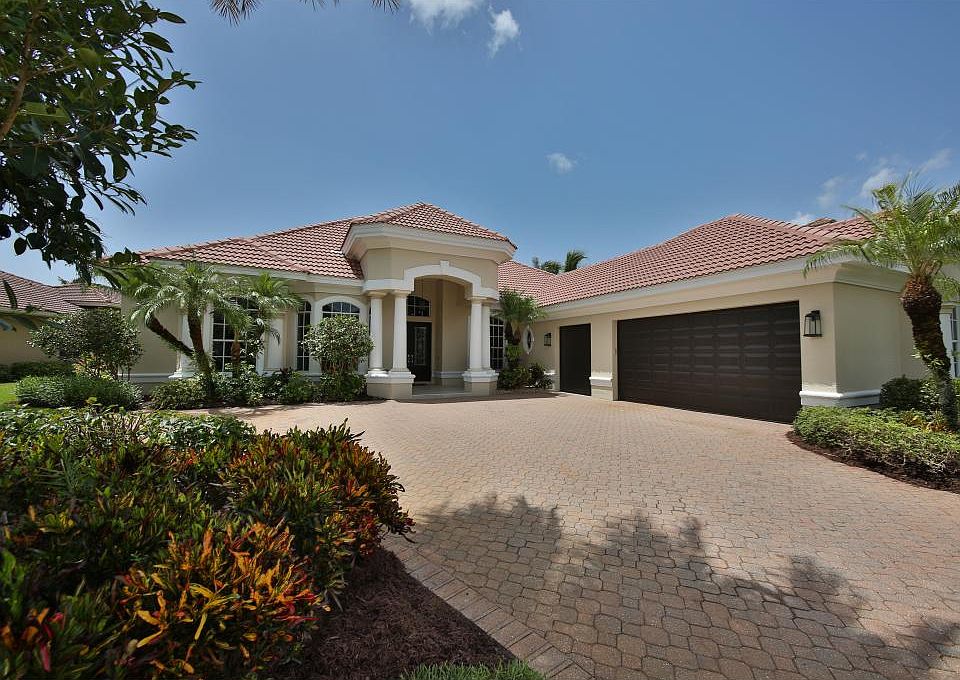 1st image of 2721 Olde Cypress Dr