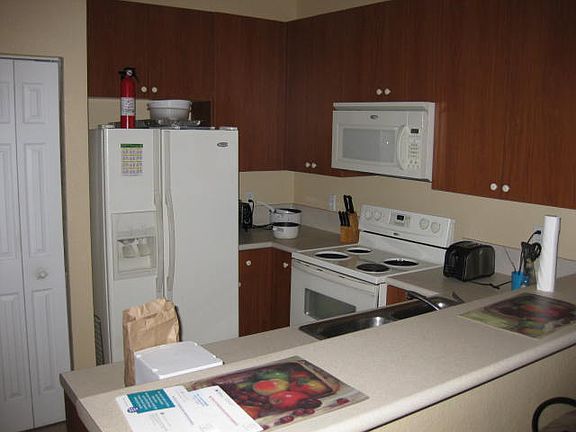 5th image of 675 NE 21st Ave