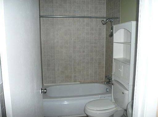 5th image of 2309 Rose St