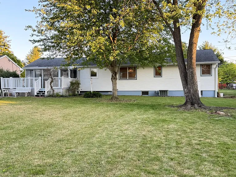 51 Macon Dr — Photo 4