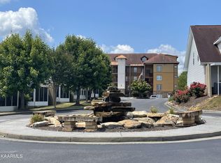 527 River Place Way UNIT 323, Sevierville, TN 37862
