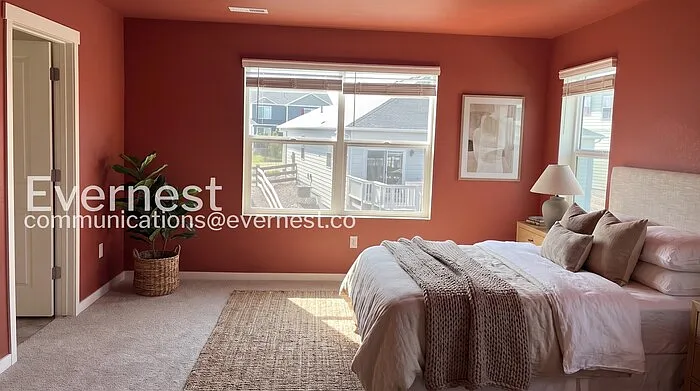 5 bed, 3.0 bath, 2652 sqft, $2,945 — Photo 3