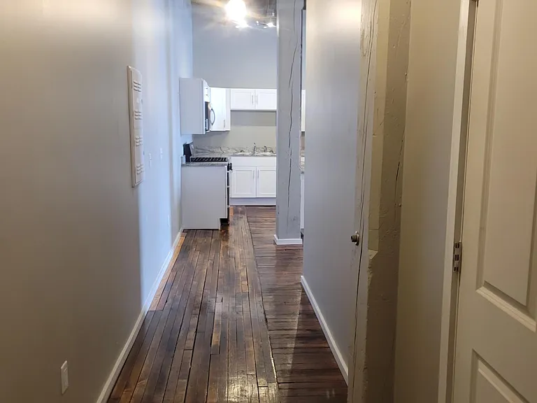 116 N 5th St #309 — Photo 2