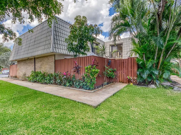 1700 Embassy Drive #510, West Palm Beach, FL 33401